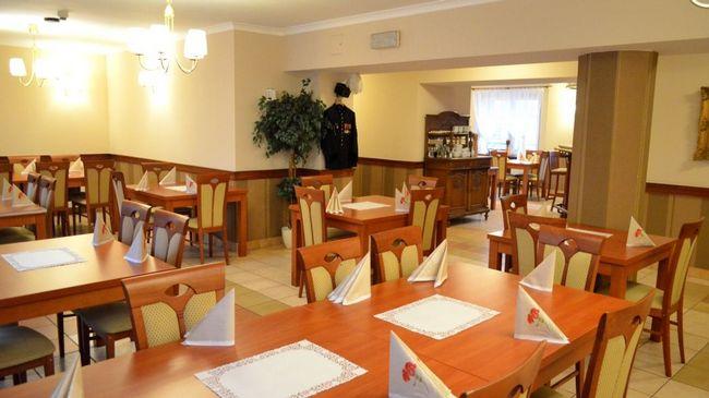 Hotel Malinowski Economy Gliwice Nhà hàng bức ảnh